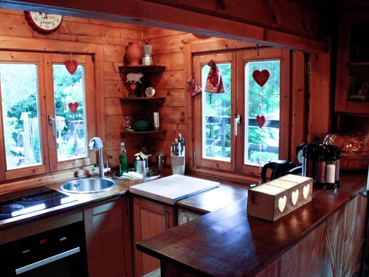 Cosy Chalet With Private Sauna In Bousseviller Værelse billede