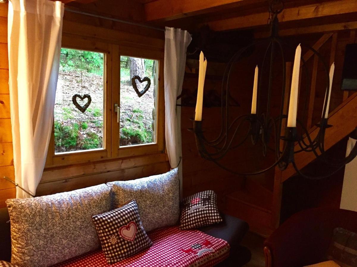 Cosy Chalet With Private Sauna In Bousseviller Værelse billede