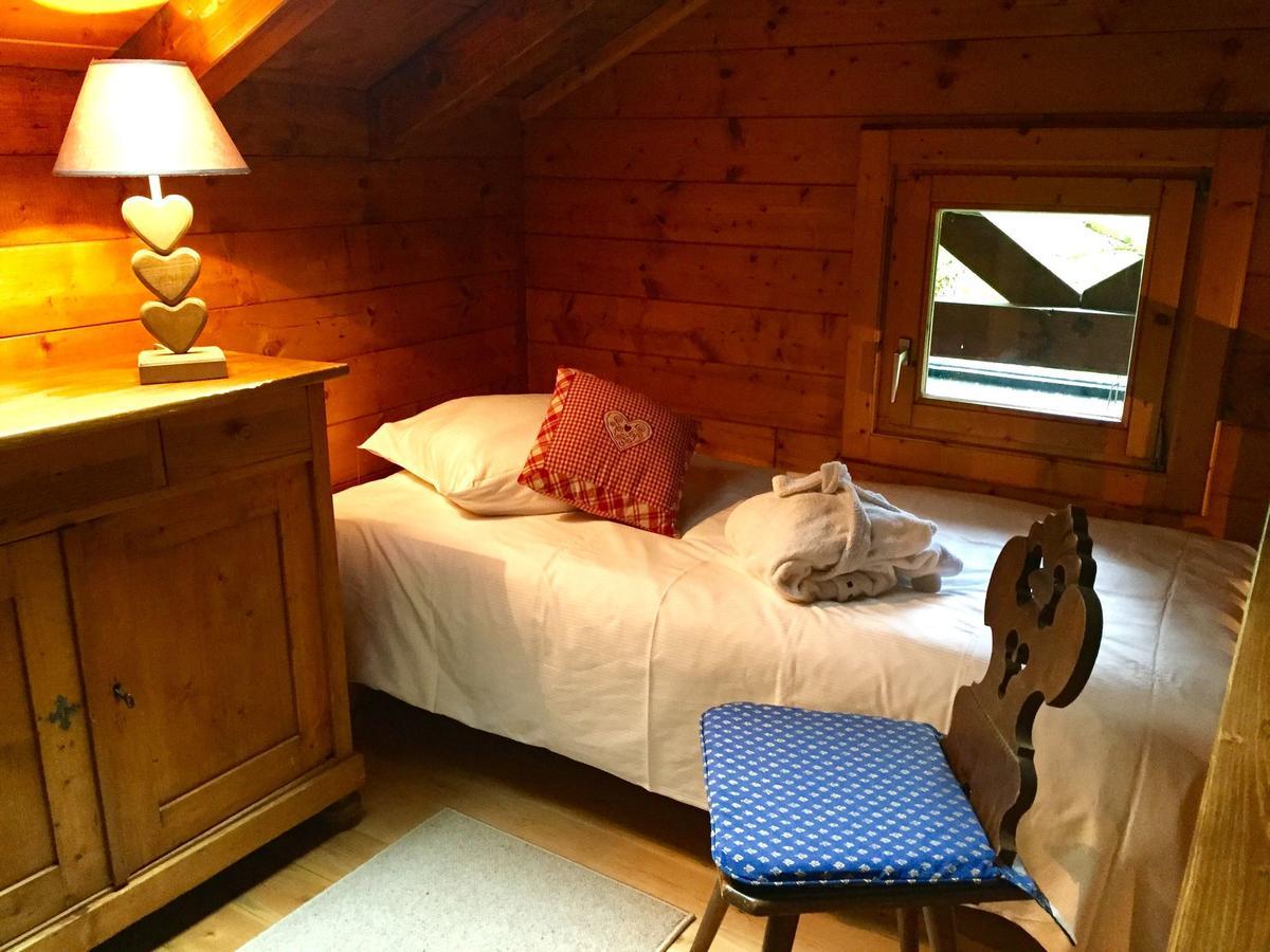 Cosy Chalet With Private Sauna In Bousseviller Eksteriør billede